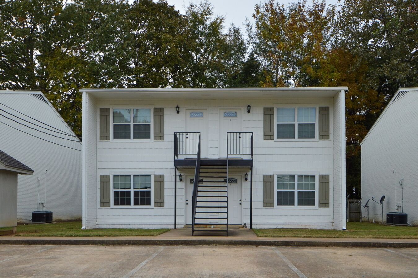 Acadian Court Apartments 699 701 St Starkville MS