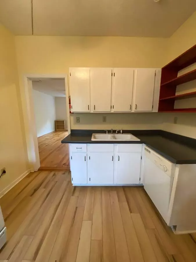 2 Bedroom House With Fenced Backyard Near Downtown Athens - August 2025 House for rent in Athens, GA