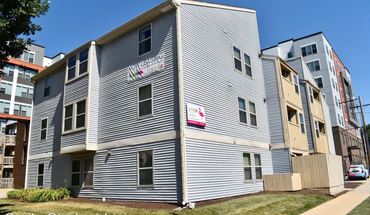 207 S Fifth Apartment for rent in Champaign, IL