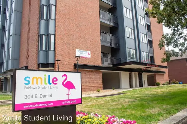 304 E Daniel Apartment for rent in Champaign, IL
