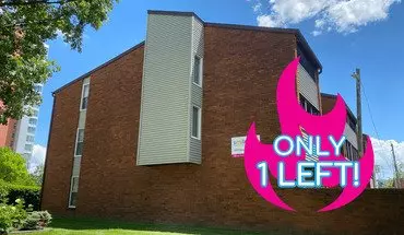 4 of 27 205 Stoughton Apartment for rent in Champaign, IL