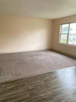 302 Melody Ln Apartment for rent in Marshalltown, IA