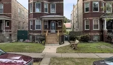 2 of 11 Portage Park 3-bedroom Gem With Laundry In-unit House for rent in Chicago, IL