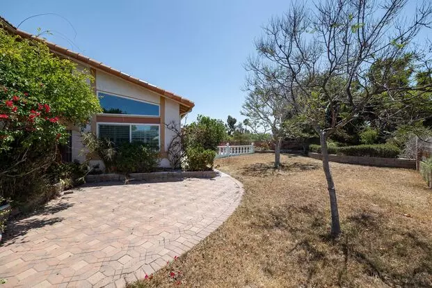 Attached 3-bedroom Home With Spacious Yard And Remodeled Bathroom! Apartment for rent in Chula Vista, CA
