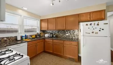 3 of 10 Move-in Ready And Fully Furnished In Skokie House for rent in Skokie, IL