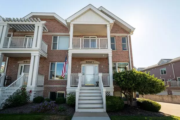 Live Steps From Lake Michigan In This Spacious Harbor Park Condo! Apartment for rent in Kenosha, WI