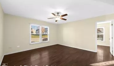 3 of 10 1030 Brunswick Hbr House for rent in Schaumburg, IL