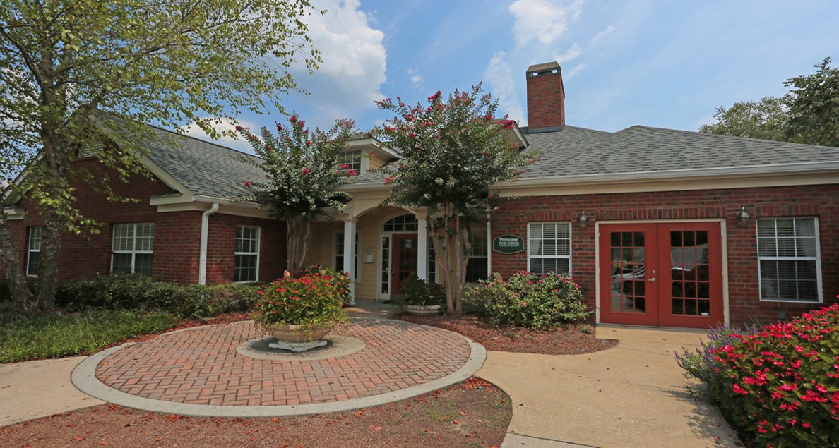 The Columns at Paxton Lane Apartments Lilburn, GA