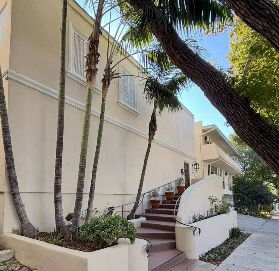 Weho 1 Bed 1 Bath With W/d In Unit, New Kitchen, And Walk-in Closet! Apartment for rent in West Hollywood, CA