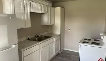 5 of 10 1313 SW E Ave Apartment for rent in Lawton, OK