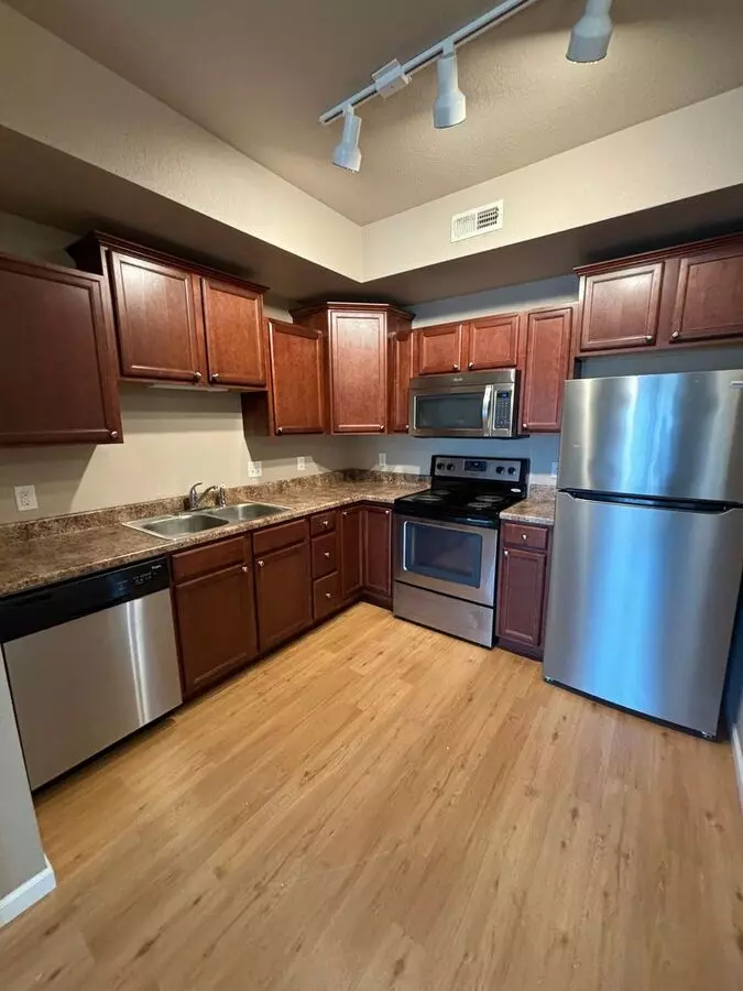 250 West Hills Apartment for rent in Waterloo, IA