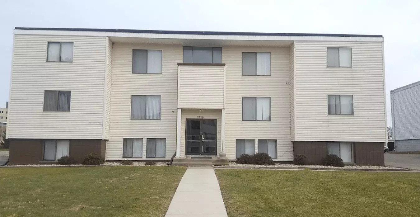 3729 W 9th St Apartment for rent in Waterloo, IA