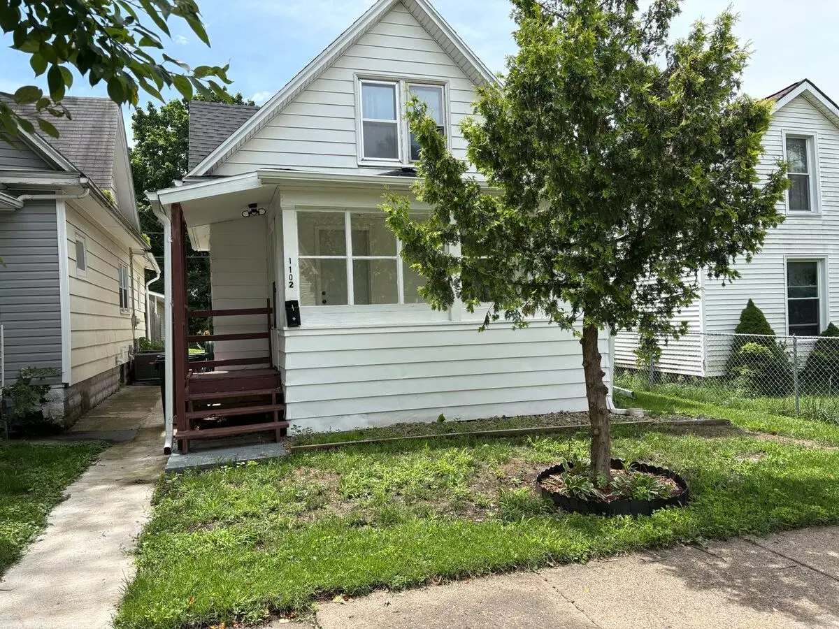 1102 Hawthorne House for rent in Waterloo, IA