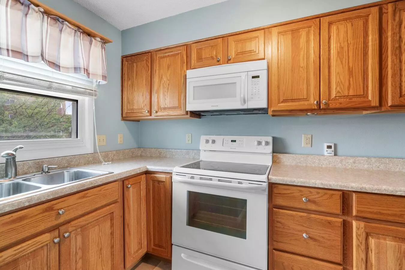 2711 St Francis House for rent in Waterloo, IA