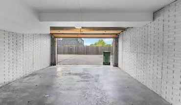 5 of 9 2711 St Francis House for rent in Waterloo, IA