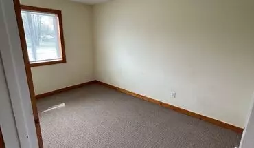 3 of 5 Cedar Crk Apartment for rent in Brandon, IA