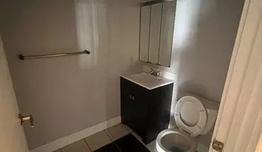 4 of 8 628 Sycamore St Apartment for rent in Waterloo, IA