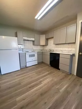 136 Earl St Apartment for rent in Evansdale, IA
