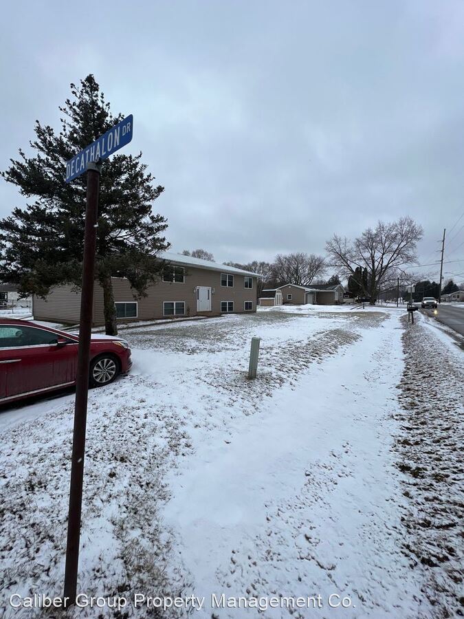 1261 Black Hawk Rd Waterloo, IA Apartment for Rent Rentable