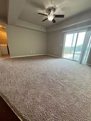 230 West Hills Apartment for rent in Waterloo, IA