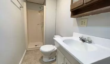 5 of 9 906 W Main St Apartment for rent in Muncie, IN