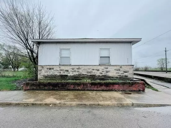 Near Downtown Muncie Apartment for rent in Muncie, IN