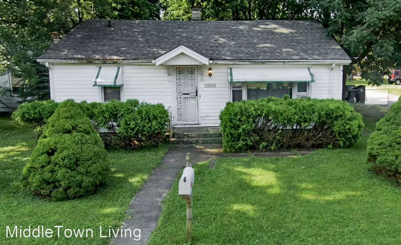 2509 E 16th St House for rent in Muncie, IN