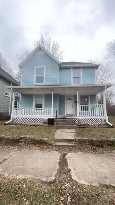 Large Front Porch Apartment for rent in Muncie, IN