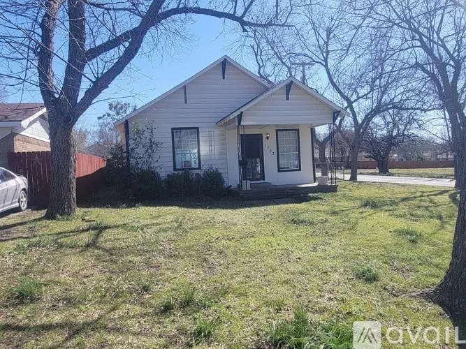 1702 E Pecan St House for rent in Sherman, TX