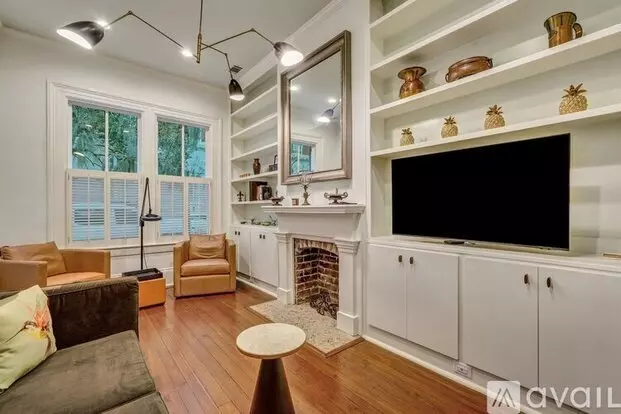 108 E Harris St Apartment for rent in Savannah, GA