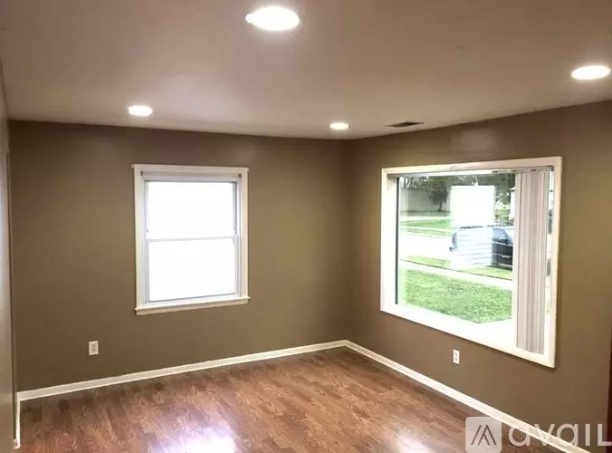 11319 Packard Ave House for rent in Warren, MI