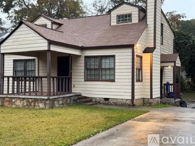 821 Erin Ave SW House for rent in Atlanta, GA