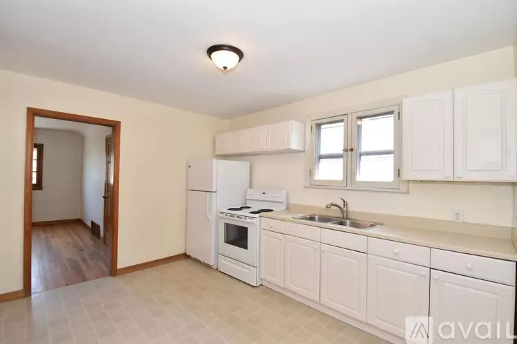 1427 S 86th St House for rent in West Allis, WI