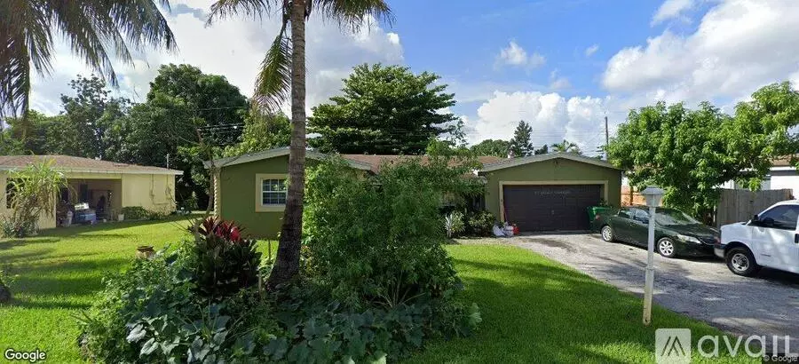 Alcazar Dr House for rent in Miramar, FL