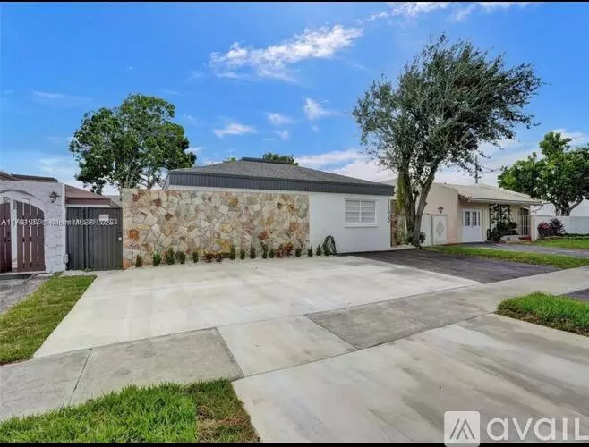 11550 SW 80th Ter House for rent in Miami, FL