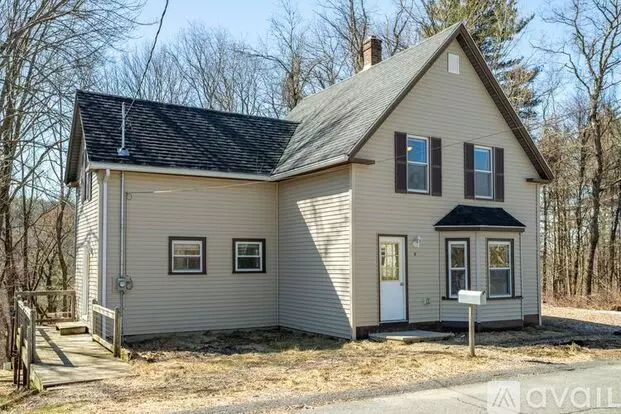 18 Munroe St Apartment for rent in Winchendon, MA 18 Munroe St Apartment for rent in Winchendon, MA
