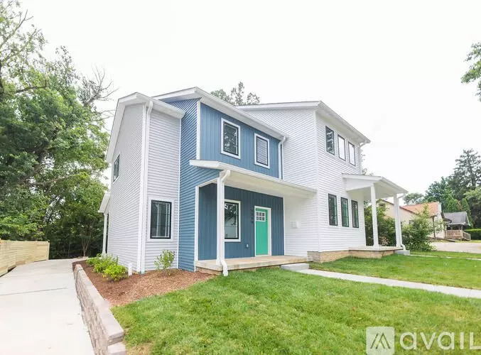 1212 N Woodburn Ave Unit 1 Apartment for rent in Bloomington, IN
