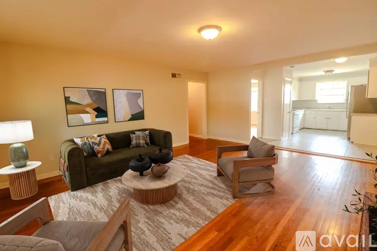 9 Berkley Pl Unit 3 Apartment for rent in Savannah, GA