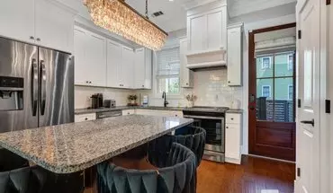 5 of 28 716 Tattnall St House for rent in Savannah, GA