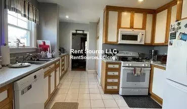 5 of 27 38 Ten Hills Rd Unit 2 Apartment for rent in Somerville, MA