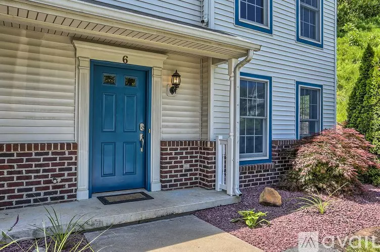 6 Lenox Ct Unit N/a Apartment for rent in Mechanicsburg, PA