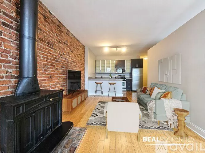 2214 N Clark St Unit Studio Apartment for rent in Chicago, IL