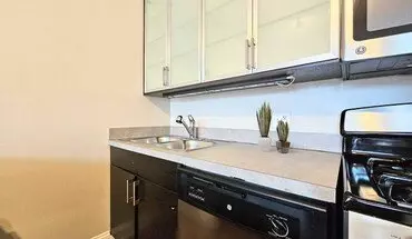 5 of 8 2214 N Clark St Unit Studio Apartment for rent in Chicago, IL