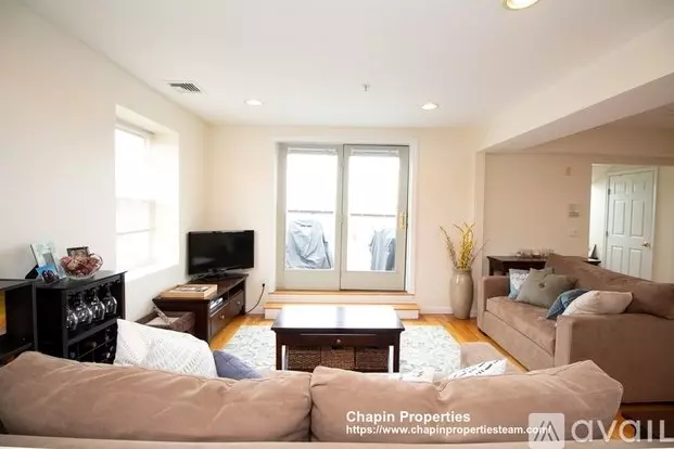 300 Washington St Unit 4 Apartment for rent in Brookline, MA