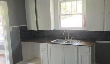 3737 Maywood Ave Unit 1/2 Apartment for rent in Baton Rouge, LA