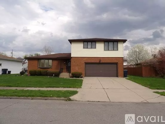 30 Sunrise Dr Unit Upper Apartment for rent in Buffalo, NY