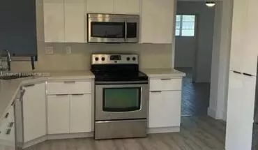 3 of 7 8980 SW 44th St House for rent in Miami, FL