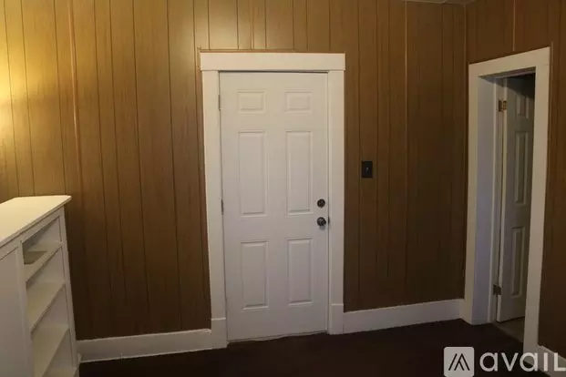 716 E 4th Ave Unit 9 Apartment for rent in Hutchinson, KS