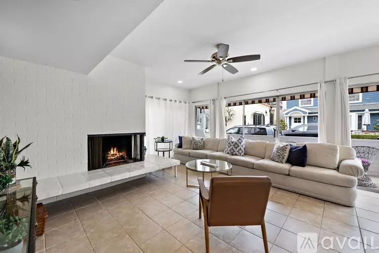 119 Ruby Ave Unit 119 Apartment for rent in Newport Beach, CA