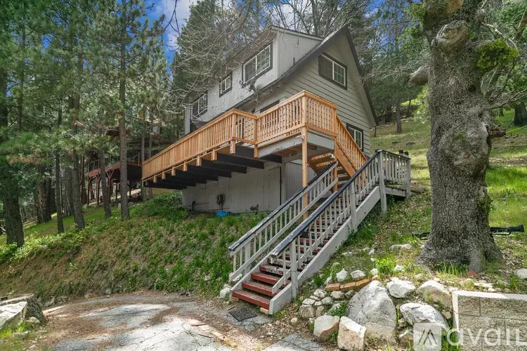 332 Fairway Dr House for rent in Lake Arrowhead, CA